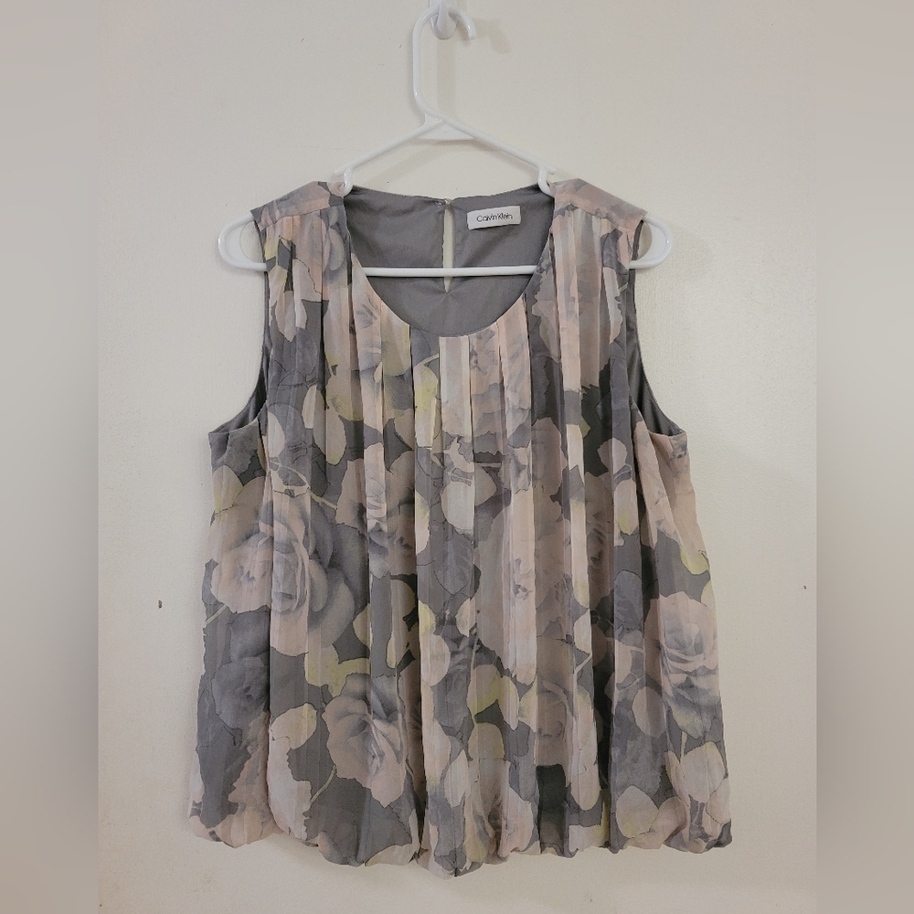 Calvin Klein Women's Floral Sleeveless Blouse